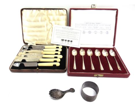 A SMALL COLLECTION OF SILVER INCLUDING A CADDY SPOON comprising; a shell bowl caddy spoon, Birmingham 1932 by Barker Brothers