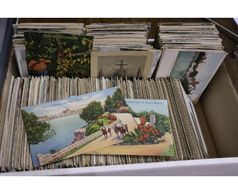 Eight hundred (approximately) vintage post cards mainly topographical. UK P&amp;P Group 2 (£20+VAT for the first lot and £4+V