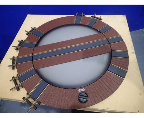 G scale L.G.B 1400 turntable in wooden box. UK P&amp;P Group 3 (£30+VAT for the first lot and £8+VAT for subsequent lots) 