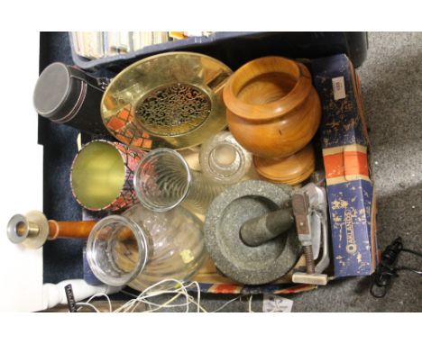 A BOX OF ASSORTED HOUSEHOLD SUNDRIES TO INCLUDE A STONE PESTLE AND MORTAR TOGETHER WITH A BOX OF VINTAGE OS MAPS