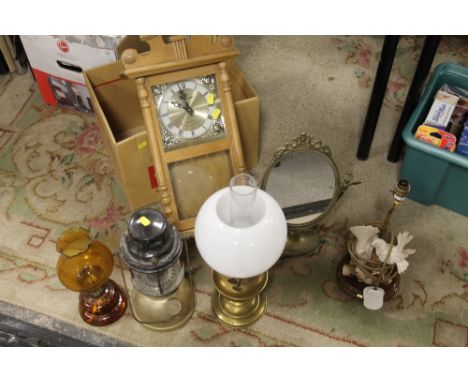 A BOX OF ASSORTED LAMPS TO INCLUDE AN OIL LAMP, TILLY LAMP ETC TOGETHER WITH A REPRODUCTION WALL CLOCK