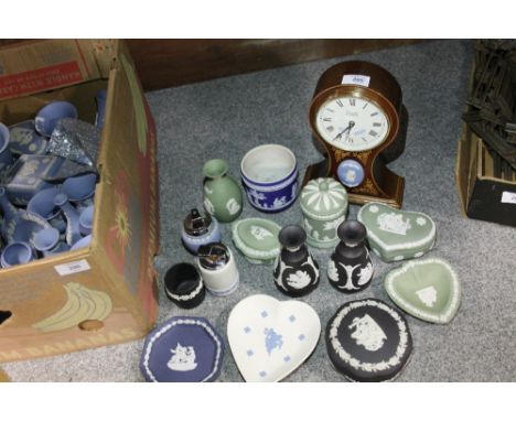 A COLLECTION OF ASSORTED WEDGWOOD JASPERWARE TO INCLUDE TABLE LIGHTERS, MANTLE CLOCK ETC (15)