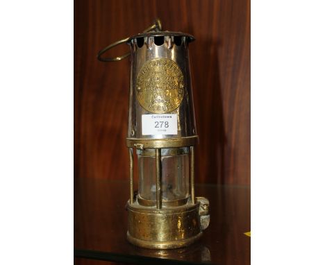 A VINTAGE ECCLES MINORS LAMP 