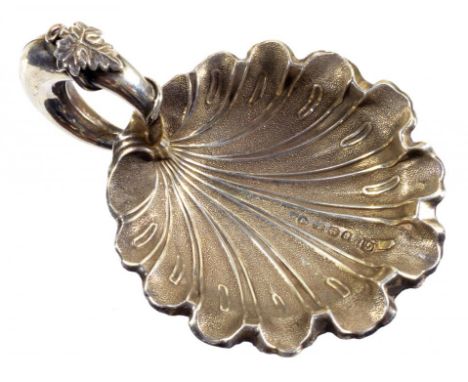 A VICTORIAN SILVER SHELL SHAPED CADDY SPOON  7,4cm, by George Unite, Birmingham 1875, 7dwts ++Good condition with slightly be