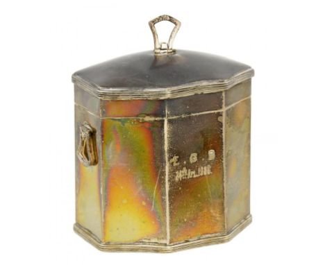 AN EDWARD VII SILVER TEA CADDY 11cm h overall, by Saunders & Shepherd, Birmingham 1905, 7ozs 10dwts ++Good condition, engrave