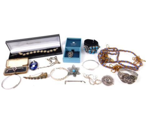 Silver and costume jewellery, including a Scandinavian brooch formed as a horse whip and stirrup, French white metal and fili