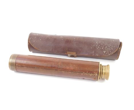 A Broadhurst Clarkson &amp; Company Limited brass three drawer telescope, leather bound, 63 Faringdon Road, London, cased, 76