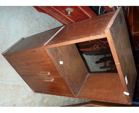 Small oak shelf unit with 2 cupboard doors