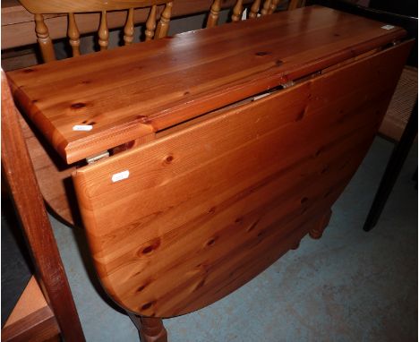 Pine drop leaf table