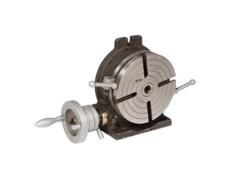 A model engineers rotary milling table.Condition Report: No specific identification, looks new and never been usedCondition R
