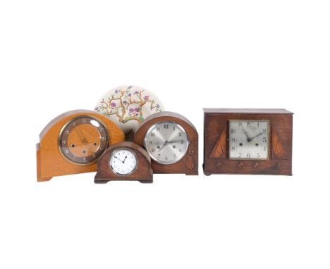 Art Deco dark oak-cased 2-train mantel clock, H23cm, 3 other Vintage mantel clocks, and a Clarice Cliff charger with moulded 