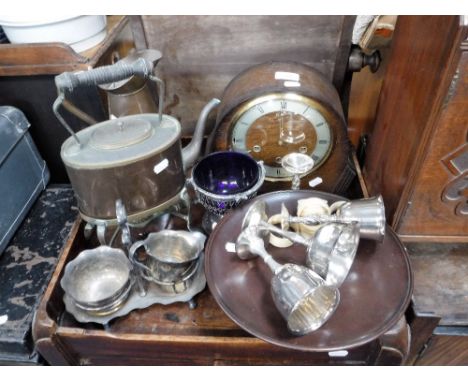A 19TH CENTURY COPPER KETTLE on a 'gas' trivet, similar metalware and a 1950s mantel clock