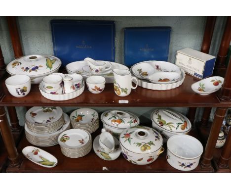 Large collection of Royal Worcester Evesham pattern 