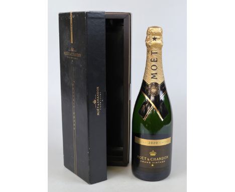 Boxed Moet &amp; Chandon Grand Vintage 2000 