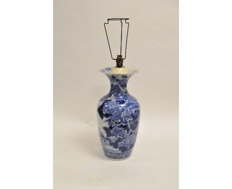 Large Japanese blue and white porcelain vase, Meiji Period, 19th century, boldly painted in underglaze blue with a phoenix bi