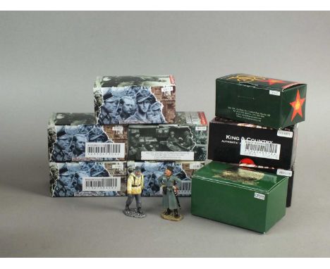 King &amp; Country, a mixed selection of boxed and foam packed WWII figures, model numbers to include MG030, CF015, CF022, BB