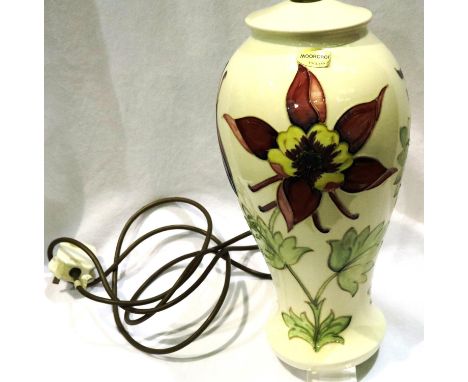 Tall Moorcroft white ground lamp, H: 44 cm. No chips, cracks or visible restoration. Not available for in-house P&amp;P 