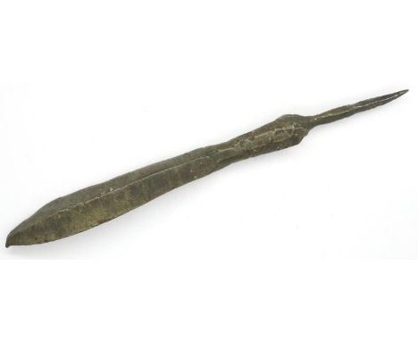 Medieval iron heavy crossbow bolt, short range to inflict damage on cavalry, L: 110 mm. P&amp;P Group 0 (£5+VAT for the first