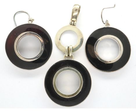 925 silver and enamel circular pendant and earring set, boxed, combined 24g. Some deep scratches to one of the earrings and l