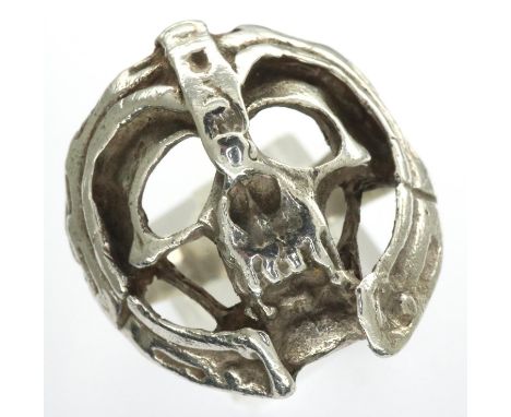 925 silver Skull ring, size Z+1, 12g. P&amp;P Group 1 (£14+VAT for the first lot and £1+VAT for subsequent lots) 