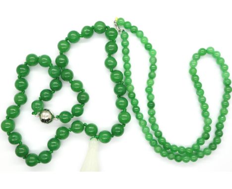 Two modern Jade bead necklaces, largest L: 25 cm. P&amp;P Group 1 (£14+VAT for the first lot and £1+VAT for subsequent lots) 