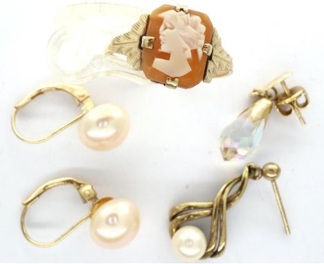 Pair of 9ct gold pearl set earrings, a cameo set ring and two odd 9ct gold mounted earrings, combined 5.8g. P&amp;P Group 1 (