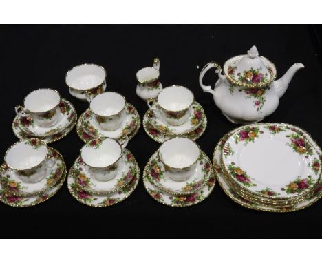 Royal Albert twenty eight piece tea service in the Old Country Roses pattern. Not available for in-house P&amp;P 