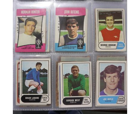 124 ABC 1960's and 70's football cards. UK P&amp;P Group 1 (£16+VAT for the first lot and £2+VAT for subsequent lots) 