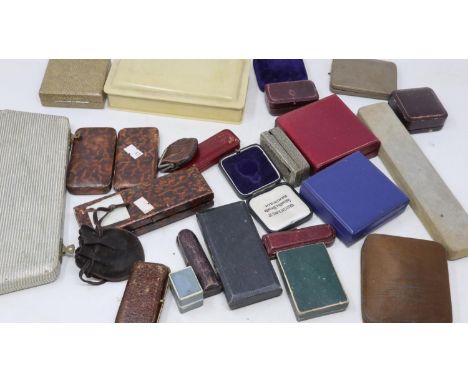 Selection of mixed antique and vintage jewellery boxes. UK P&amp;P Group 2 (£20+VAT for the first lot and £4+VAT for subseque