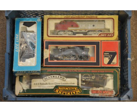 A collection of 4 boxed railway engines including 'Life Like', Lima and mainline 'Royal Scot'