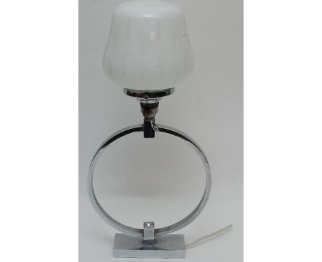 Art-Deco lamp in the shape of a circle