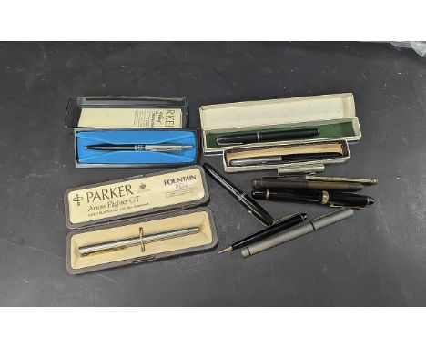 Collection of Fountain &amp; Ballpoint Pens, comprising a Parker fountain pen, a Parker Arrow Flighter GT Fountain Pen, a bla