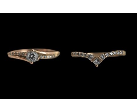 18ct Rose Gold Diamond Eternity Ring, Set With A Central Princess Cut Diamond Between A Row Of Round Modern Brilliant Cuts, F