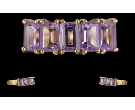 Ladies Pleasing 9ct Gold 5 Stone Amethyst Set Ring. Full Hallmark to Shank, The Step-cut Amethysts of Well Matched Colour. Ri