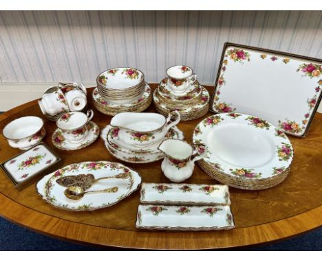Royal Albert 'Old Country Roses' Dinner/Tea Service, comprising six trios of cups, saucers and side plates, six salad plates,