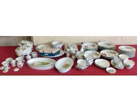 Quantity of Royal Worcester Evesham ware. Condition report: see terms and conditions