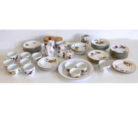 Quantity of Royal Worcester Evesham ware. Condition report: see terms and conditions
