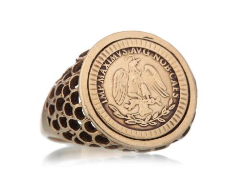 COIN RING within a nine carat gold shank, size M 1/2Qty: 4.9g