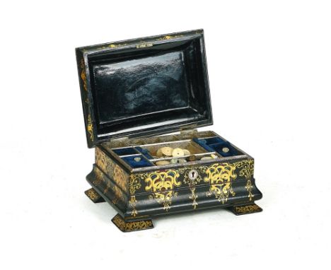 A VICTORIAN GILT DECORATED AND PAINTED PAPIER-MÂCHÉ SEWING BOXMid-19th CenturyThe top depicting The Deerstalkers’ Return, Aft