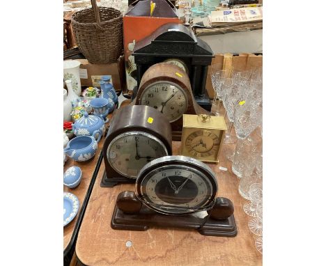 Two Art Deco Bakelite mantle clocks, black slate mantle clock and two others (5 clocks)