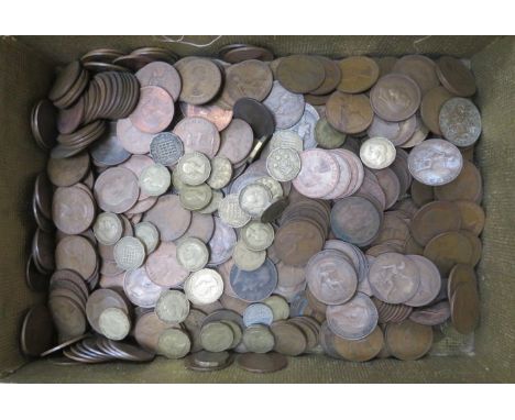LARGE QUANTITY OF VARIOUS VINTAGE COINAGE