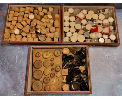 Watchmaker's Tools - pocket watch crystal stands; wooden repair/parts capsules and other cardboard examples (three trays) 