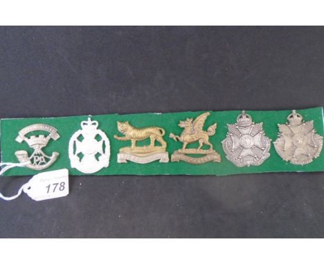 MILITARY CAP BADGES INCL SOMERSET LIGHT INFANTRY (LUGS), 7TH BATTALION THE WEST YORKSHIRE REGIMENT (SLIDER), LEICESTERSHIRE R
