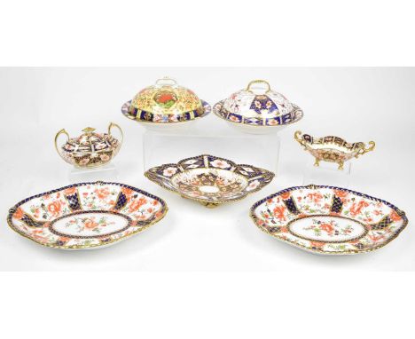 7 items of Royal Crown Derby to include two lidded muffin dishes, one in 2451 imari pattern dated 1901 and the other in 198 i