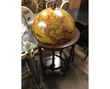 A globe-form drinks cabinet