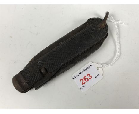 A British army clasp knife