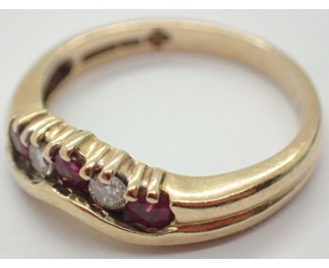 9ct gold ruby and diamond ring size L / M 2.8g 