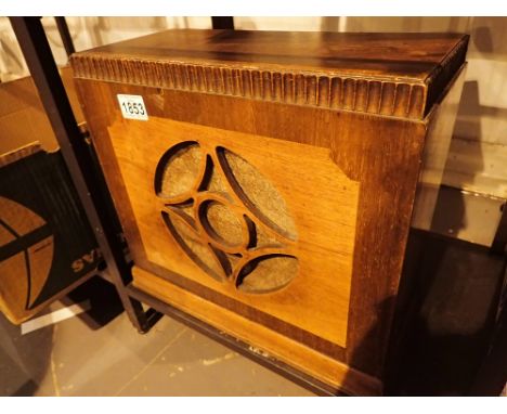 Vintage mahogany cased wall speaker 40 x 40 cm 