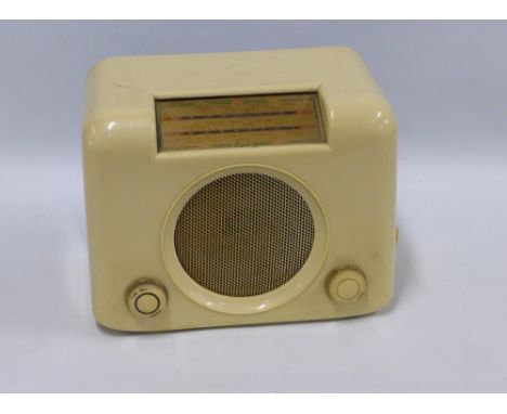 Vintage Bush radio, 30 x 23cm 