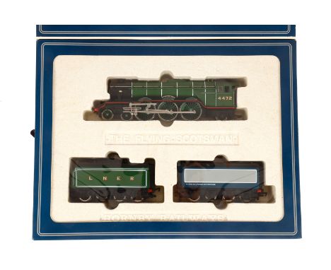 Hornby 2-C-1 Schlepptenderlok ”Flying Scotsman 4472 LNER” R 098, Spur H0, grün/schwarz, mit Zusatztender, blau/grau, Alterung